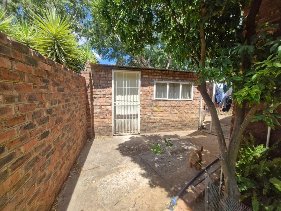3 Bedroom Property for Sale in Rhodesdene Northern Cape
